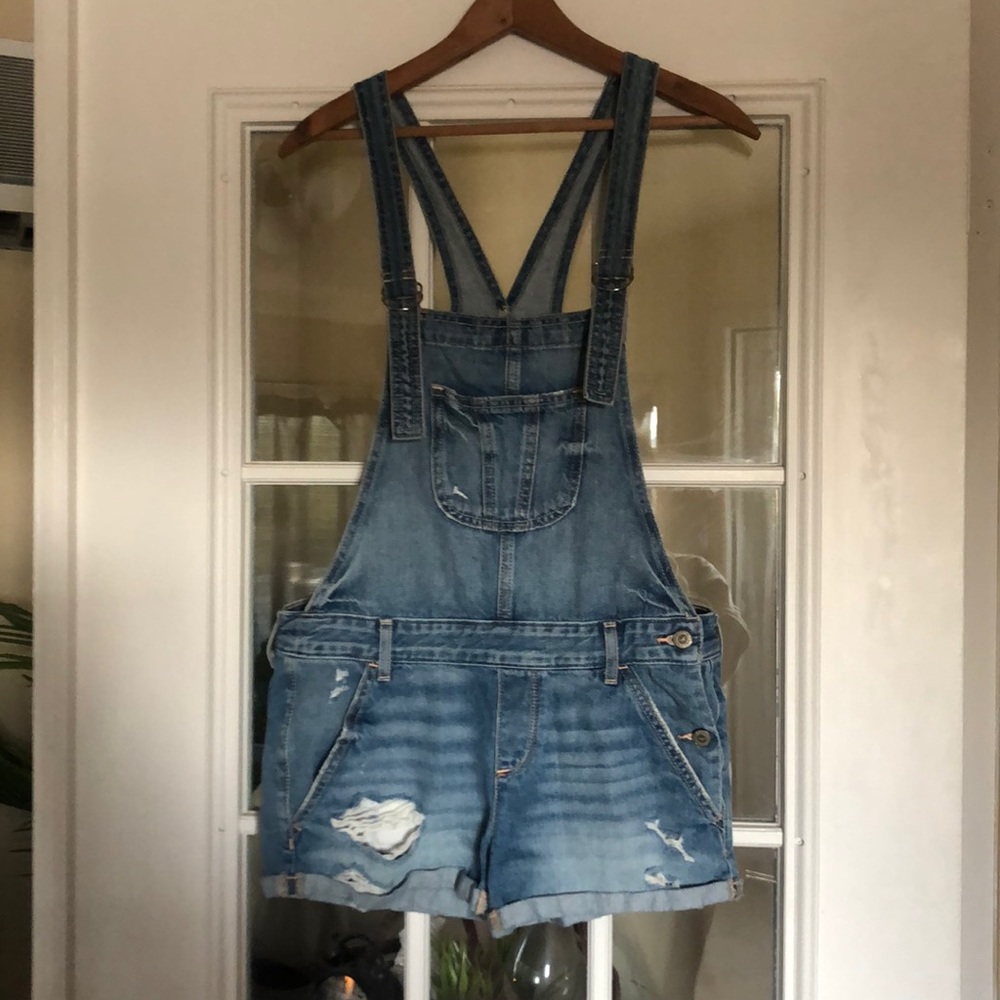 Hollister denim shorts overalls